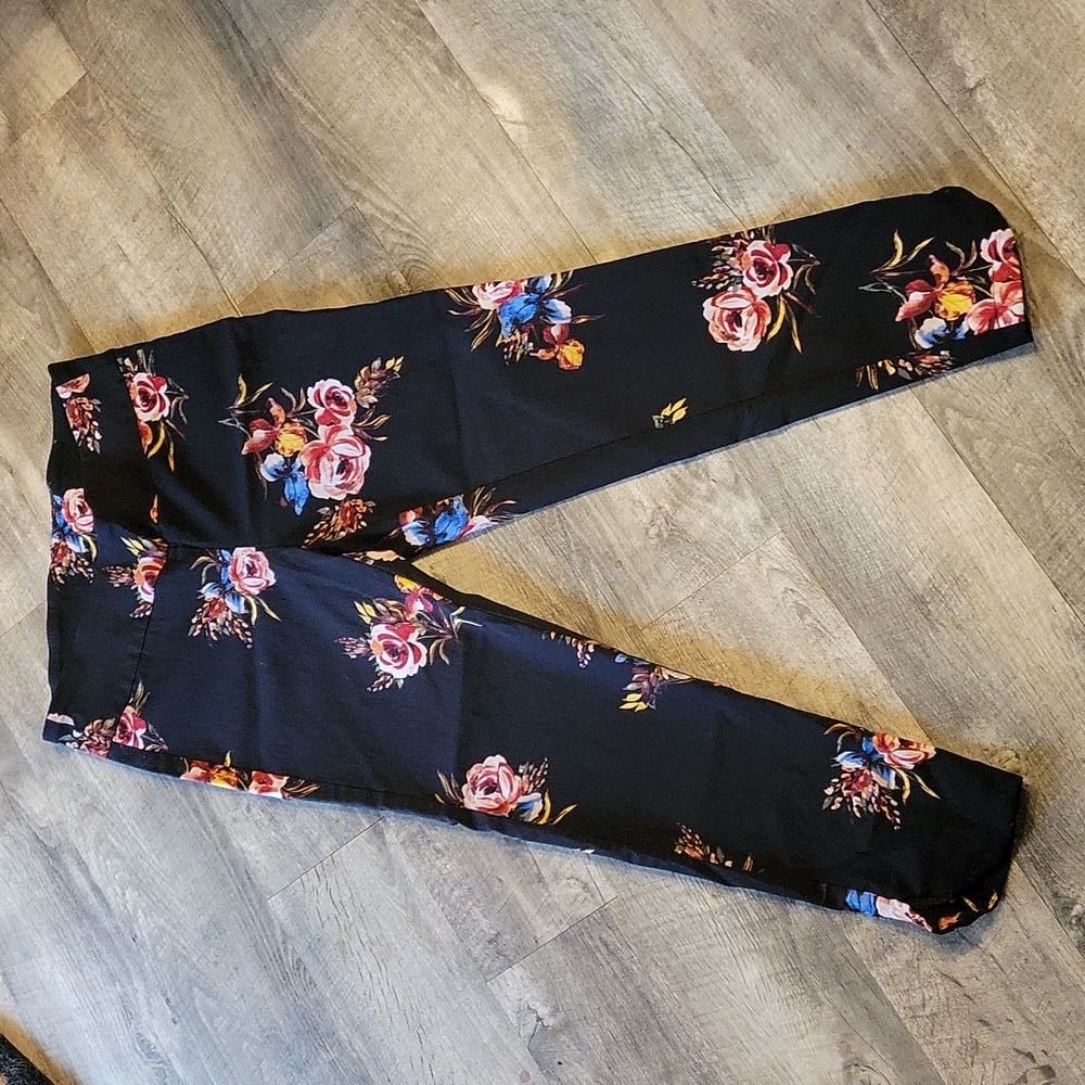 NWOT floral pant leggings